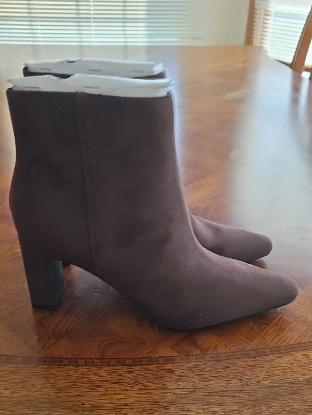 Unisa Yopie-J Chocolate Brown Suede Ankle Boots with Block Heel Women's 10M -NEW